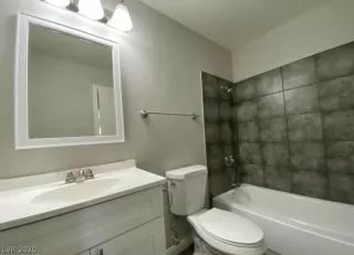 Photo #4: 2196703 Listing