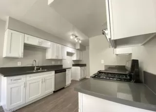 Photo #5: 2196703 Listing