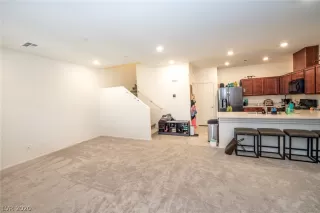 Photo #1: 2196735 Listing