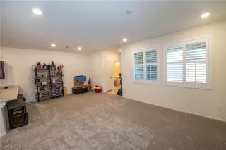 Photo #3: 2196735 Listing