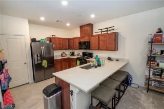 Photo #6: 2196735 Listing