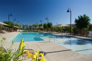 Photo #6: 2196739 Listing 