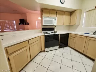 Photo #2: 2196759 Listing