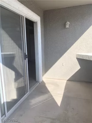 Photo #2: 2196787 Listing 