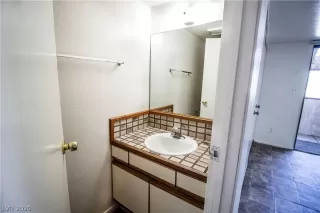 Photo #2: 2196805 Listing 