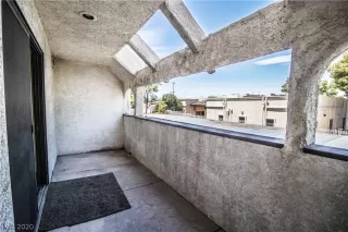 Photo #6: 2196805 Listing 