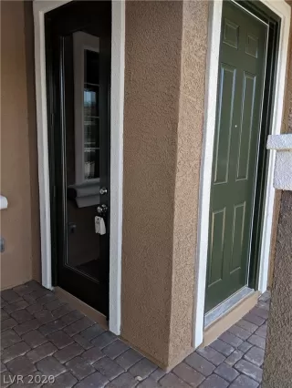 Photo #1: 2196839 Listing 