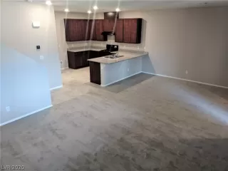 Photo #5: 2196839 Listing 