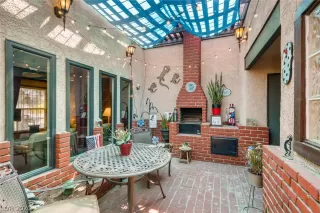 Photo #1: 2196918 Listing 