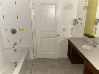 Photo #2: 2196953 Listing 