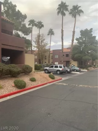 Photo #6: 2196979 Listing