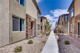 Photo #1: 2197004 Listing