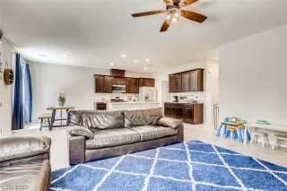 Photo #5: 2197004 Listing