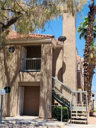 Photo #1: 2197032 Listing