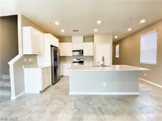 Photo #6: 2197057 Listing 