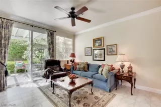 Photo #4: 2197178 Listing