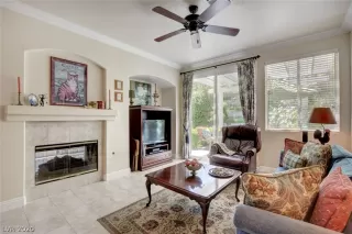 Photo #5: 2197178 Listing