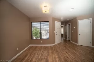 Photo #3: 2197253 Listing