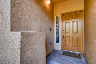 Photo #3: 2197293 Listing