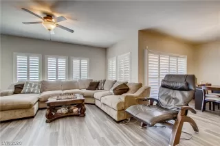 Photo #4: 2197293 Listing