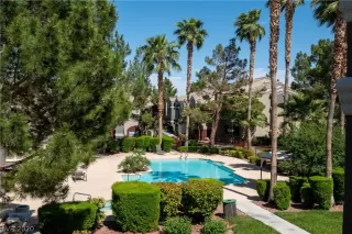 Photo #1: 2197333 Listing