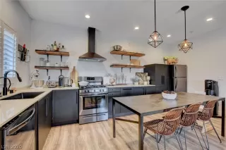 Photo #6: 2197338 Listing 