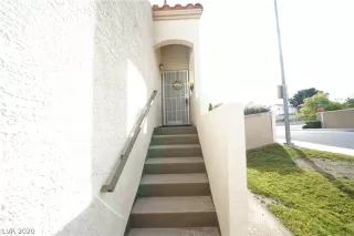 Photo #3: 2197529 Listing