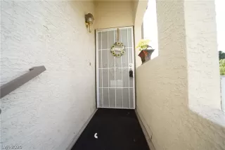 Photo #4: 2197529 Listing