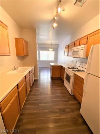 Photo #3: 2197589 Listing 