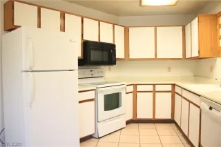 Photo #3: 2197598 Listing 