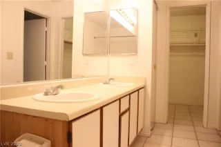 Photo #4: 2197598 Listing 