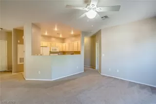 Photo #4: 2197733 Listing