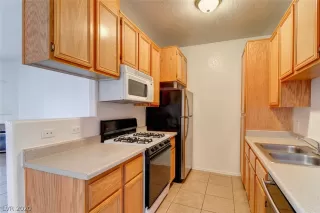 Photo #3: 2197762 Listing