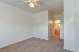 Photo #5: 2197762 Listing