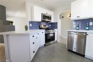 Photo #1: 2197881 Listing 