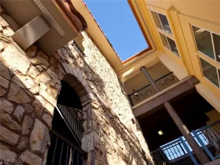 Photo #3: 2197943 Listing 