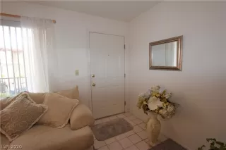 Photo #4: 2197968 Listing