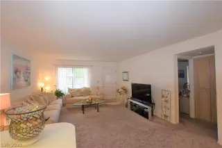 Photo #6: 2197968 Listing