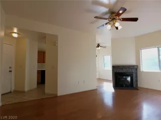 Photo #3: 2197975 Listing