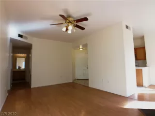 Photo #4: 2197975 Listing