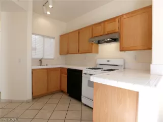 Photo #6: 2197975 Listing