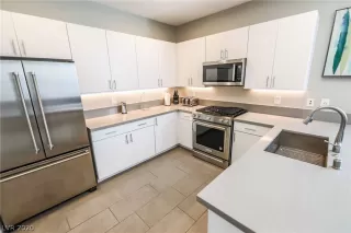 Photo #4: 2197986 Listing 