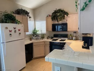 Photo #1: 2198095 Listing