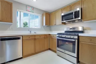 Photo #3: 2198100 Listing