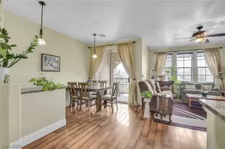 Photo #5: 2198133 Listing