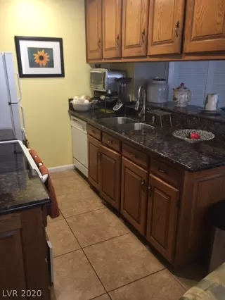 Photo #4: 2198199 Listing