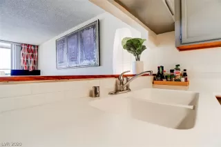 Photo #6: 2198240 Listing