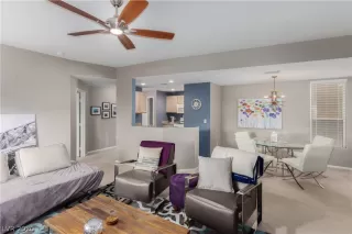 Photo #4: 2198272 Listing