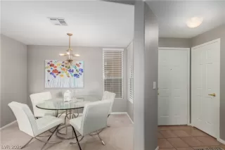 Photo #5: 2198272 Listing