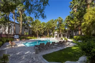 Photo #4: 2198359 Listing